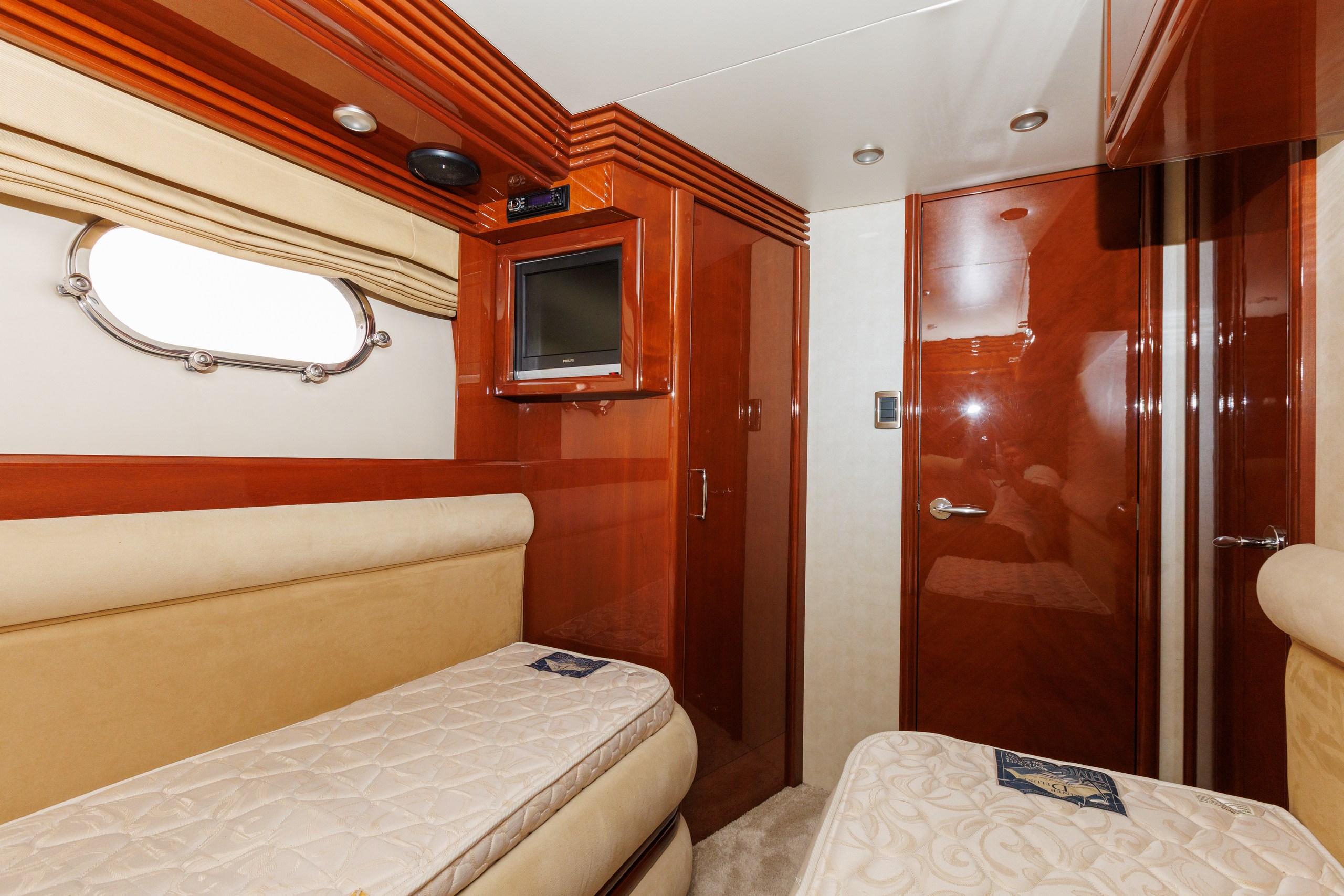 MARQUIS 690